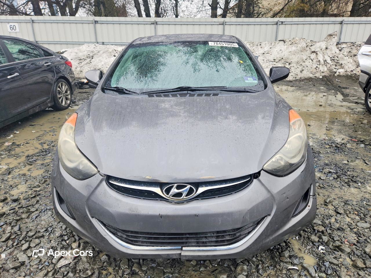 Hyundai Elantra 2013