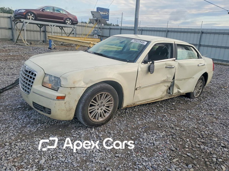 Chrysler 300 2010 - Image 1 of 13