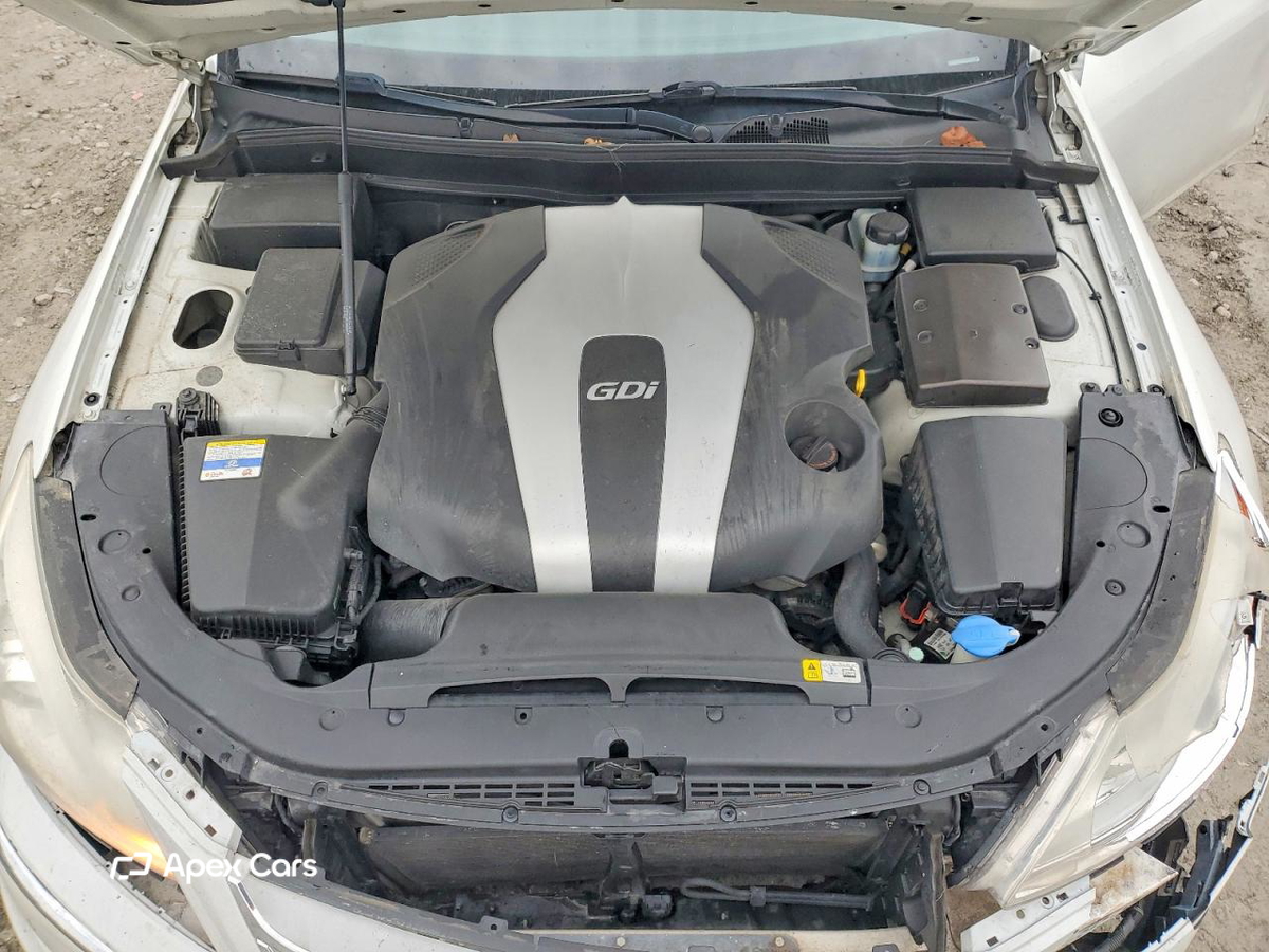 Hyundai Genesis 2012