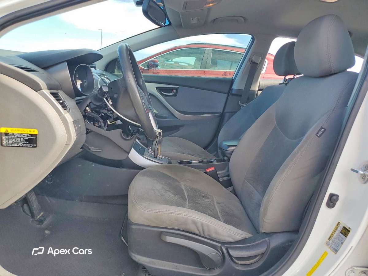 Hyundai Elantra 2013