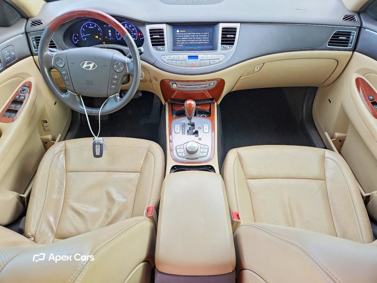 Hyundai Genesis 2012
