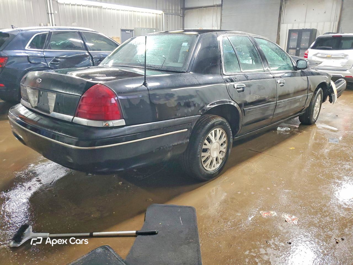 Ford Crown Victoria 2005