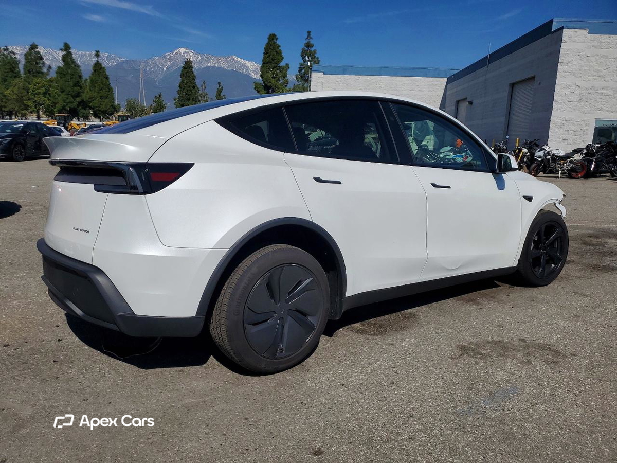 Tesla Model Y 2026