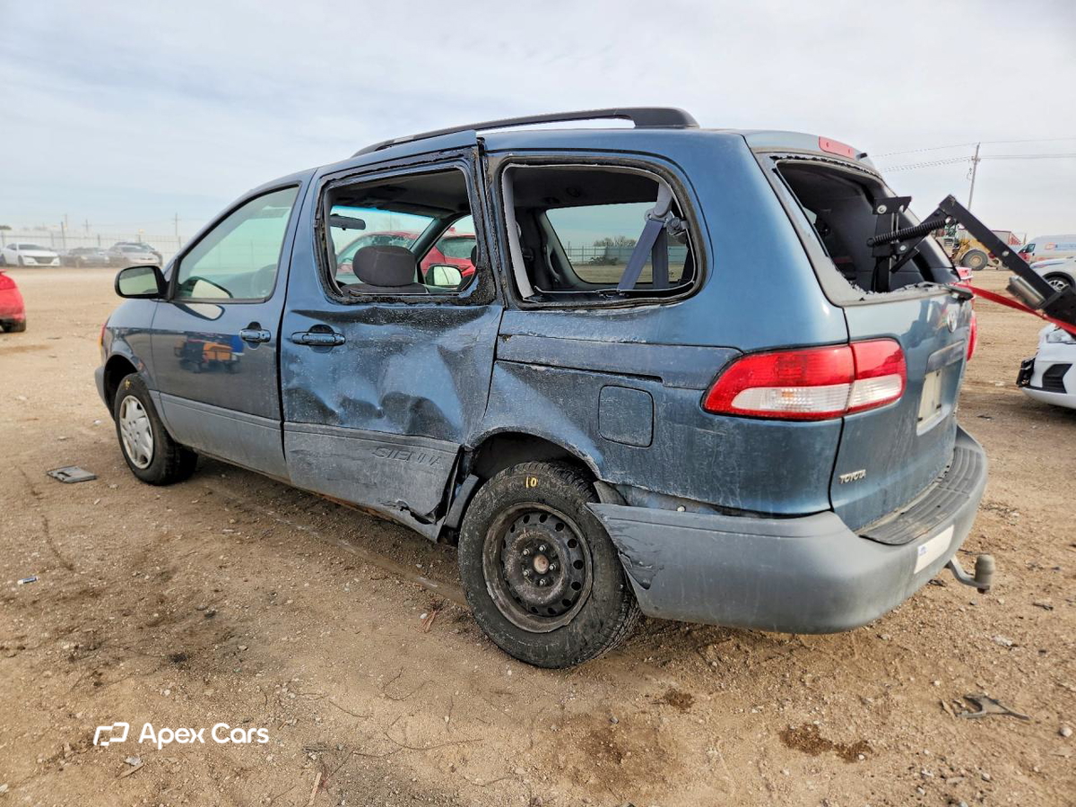Toyota Sienna 2003