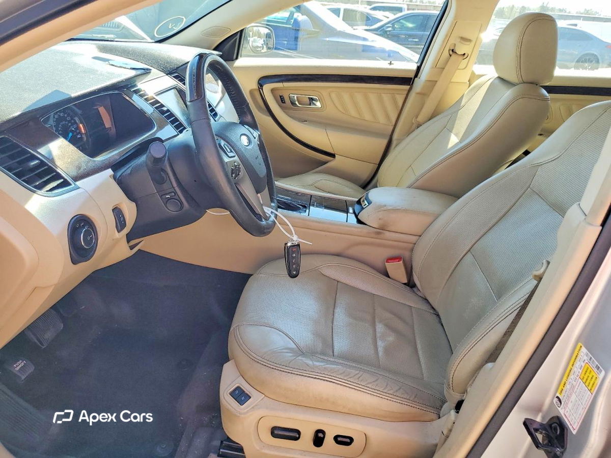 Ford Taurus 2015