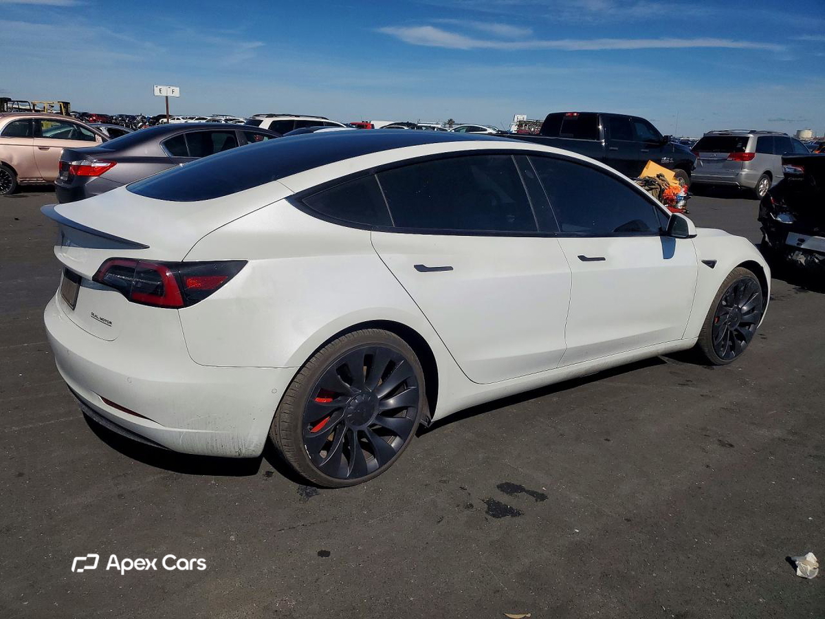 Tesla Model 3 2022