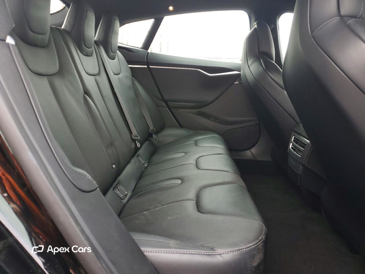 Tesla Model S 2016