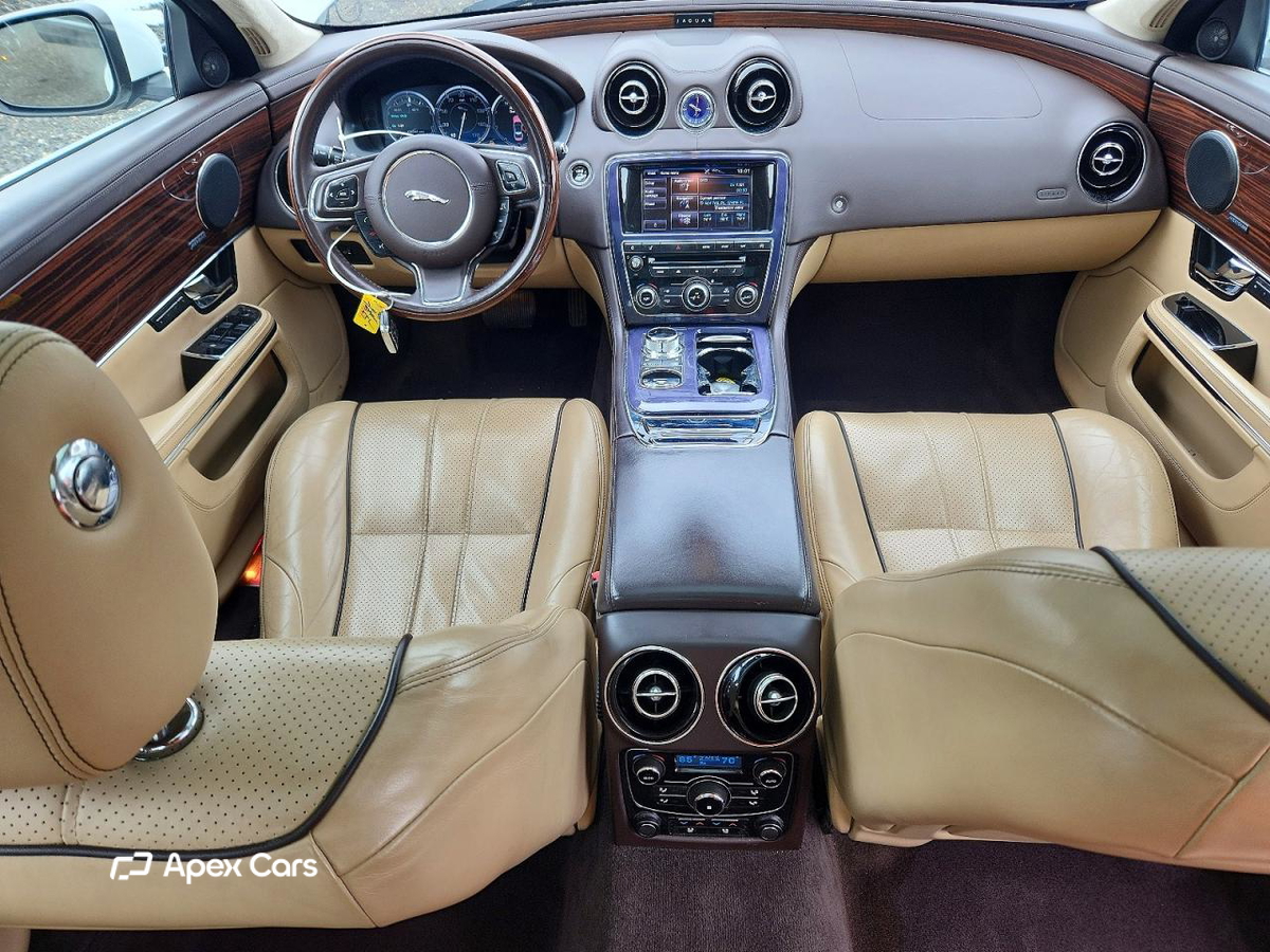 Jaguar XJ 2013