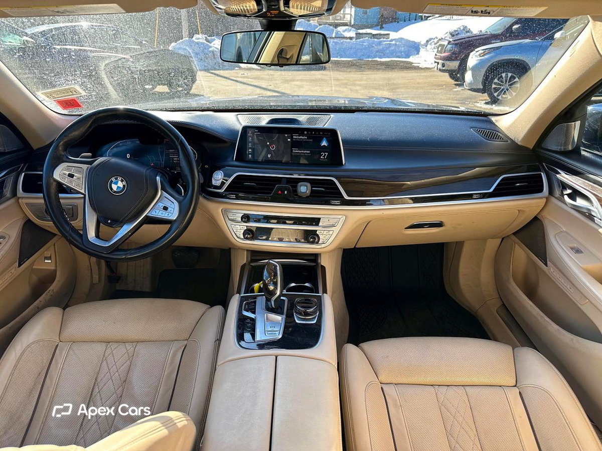 BMW Series 7 2020