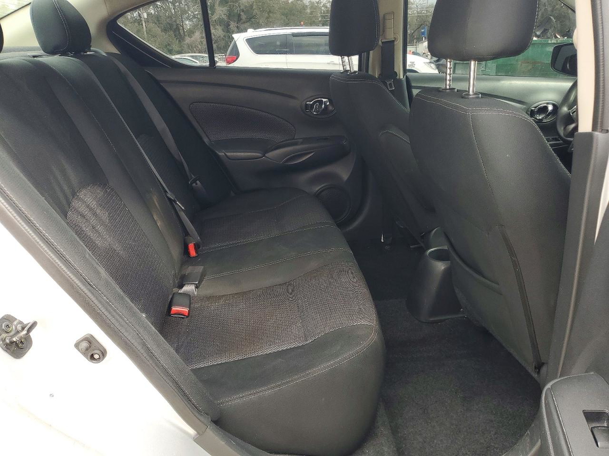 Nissan Versa 2018