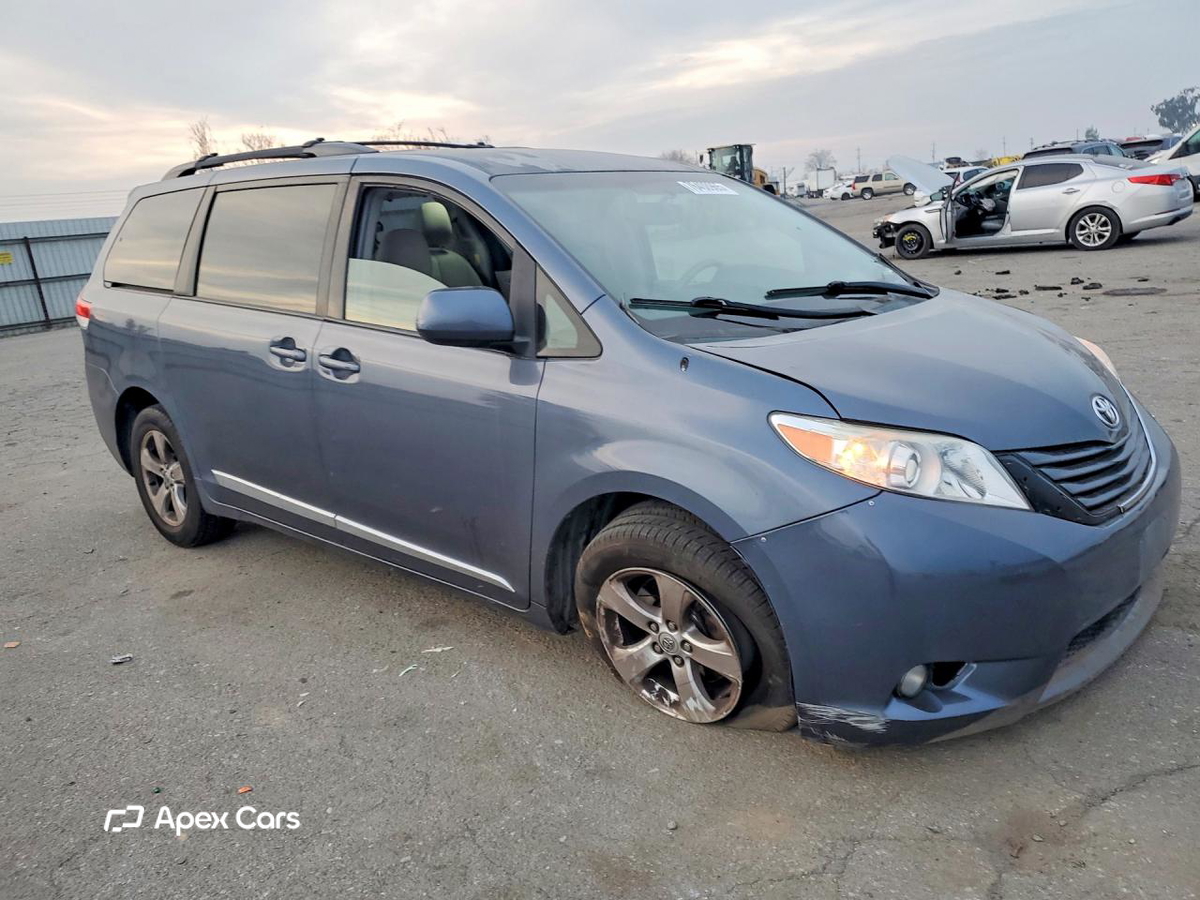 Toyota Sienna 2014