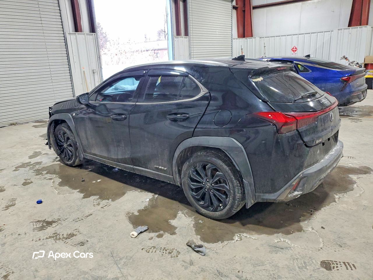 Lexus UX 2021