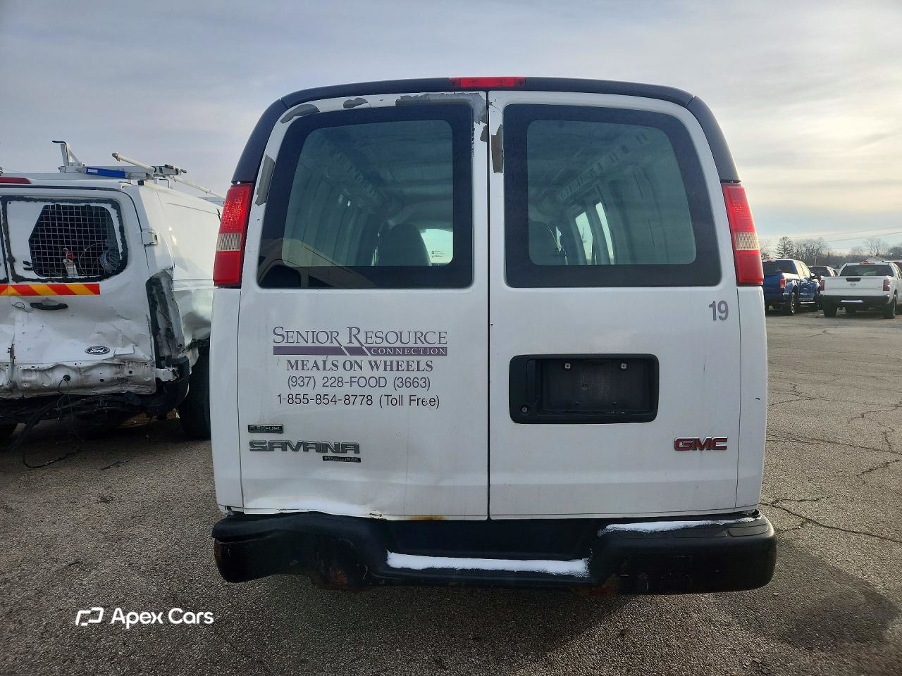 GMC Savana 2011