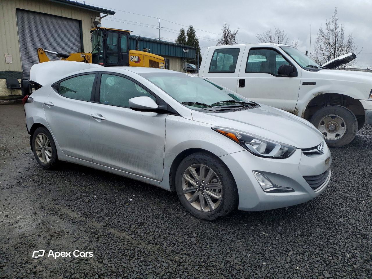 Hyundai Elantra 2016