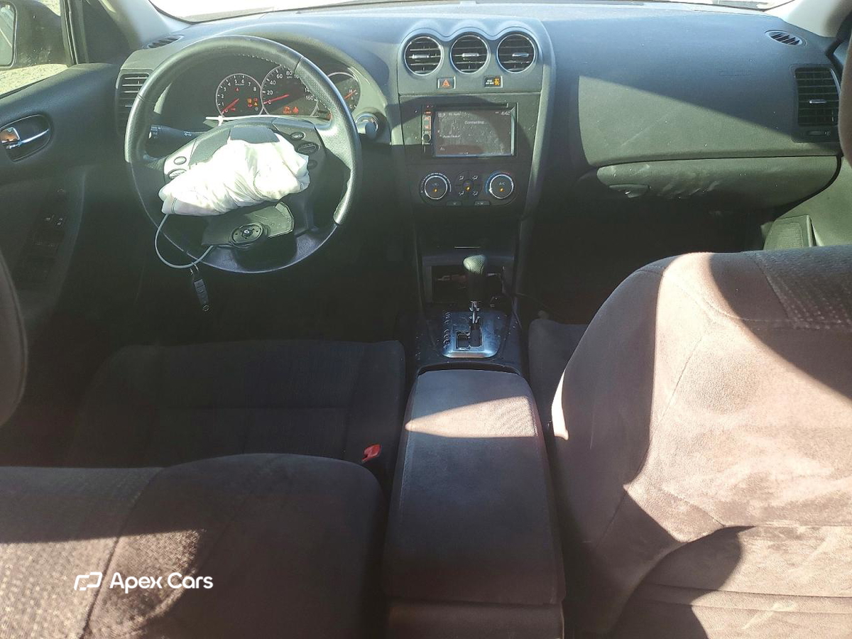 Nissan Altima 2012