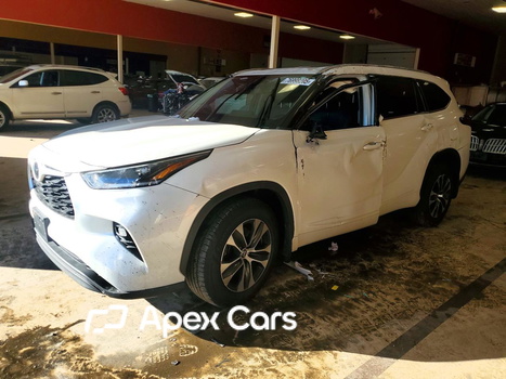 Toyota Highlander 2021 - Image 1 of 13