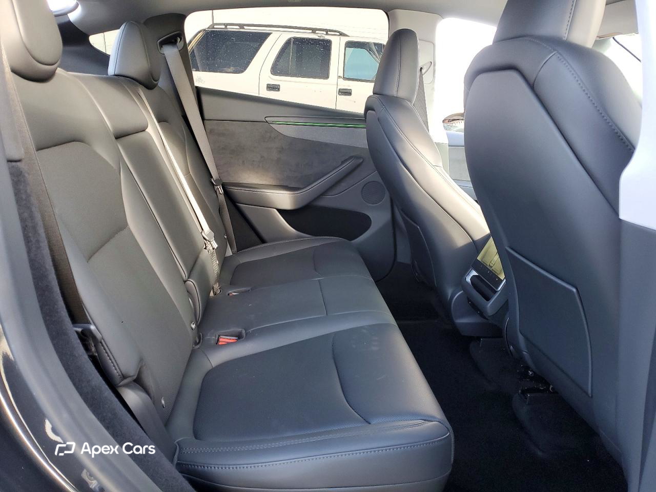 Tesla Model Y 2026