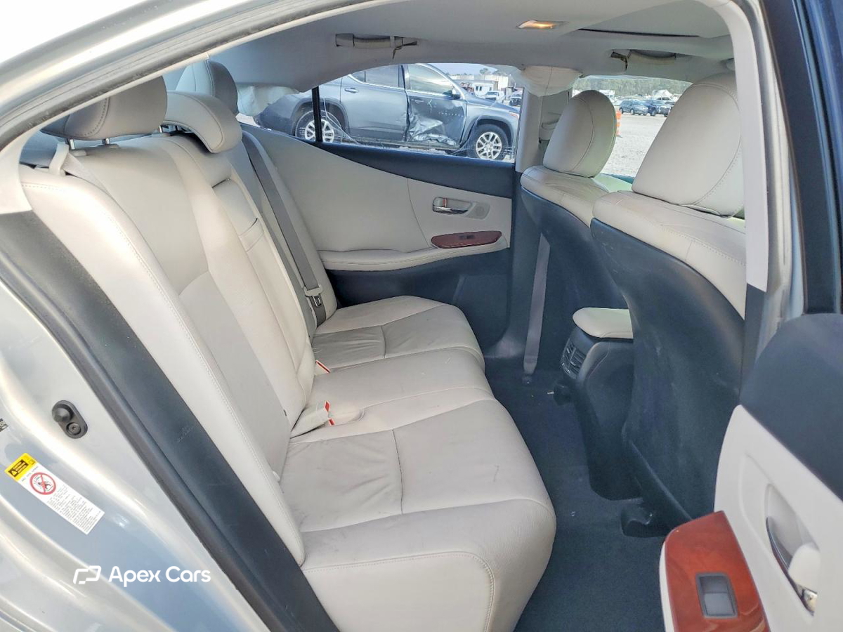 Lexus HS 2010