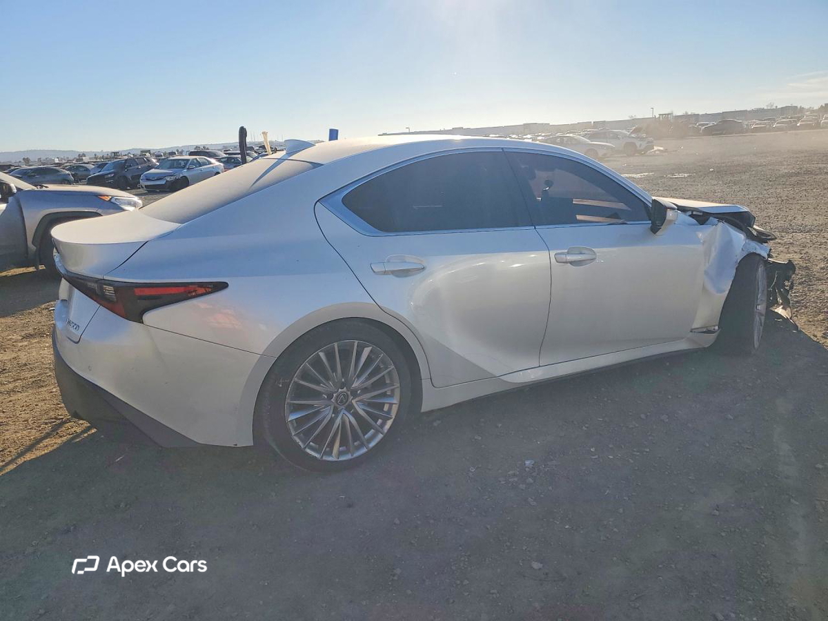 Lexus IS 2022