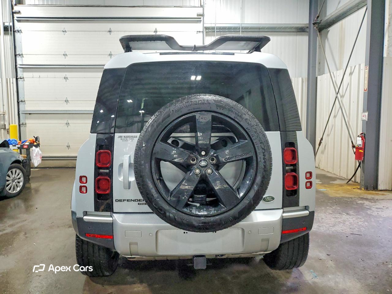 Land Rover Defender 2023