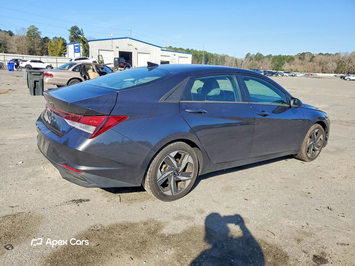 Hyundai Elantra 2023