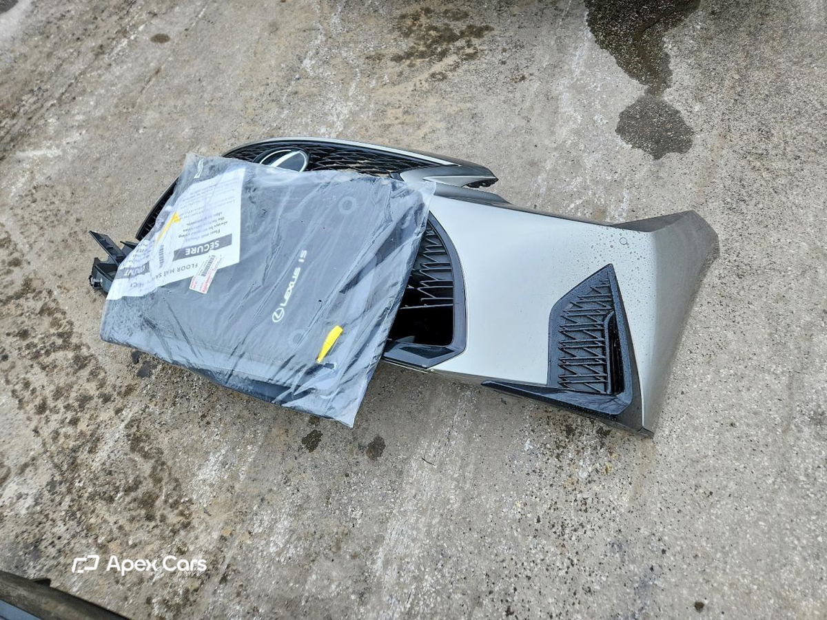 Lexus IS 2023