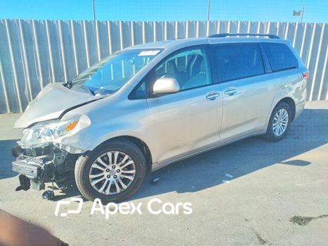 Toyota Sienna 2017 - Image 1 of 13