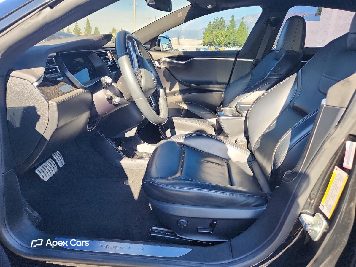 Tesla Model S 2016