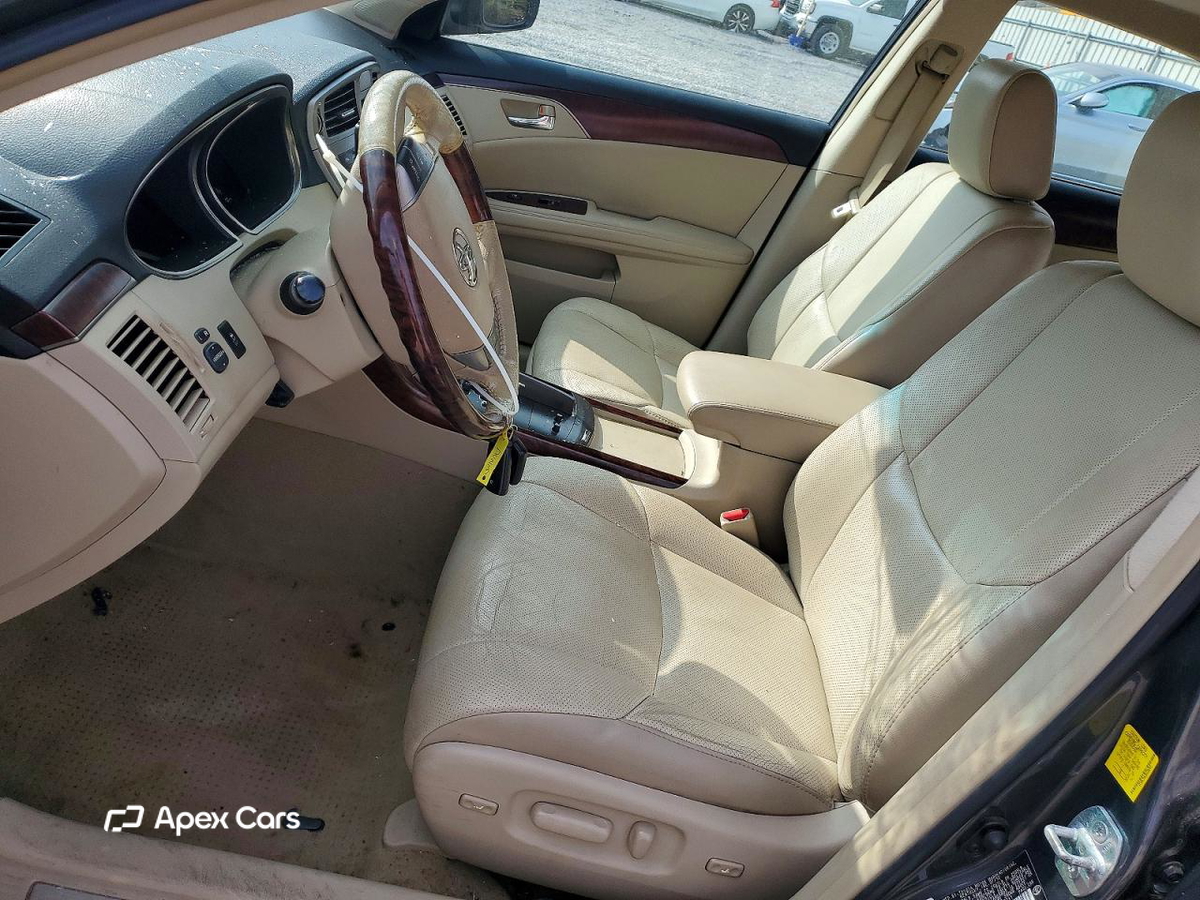 Toyota Avalon 2011
