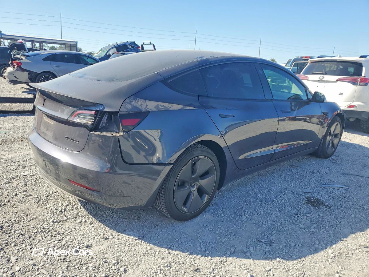 Tesla Model 3 2022