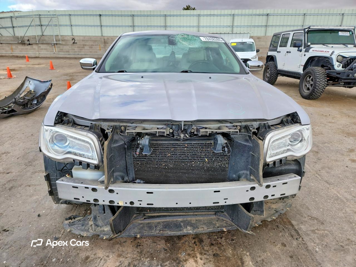 Chrysler 300 2016