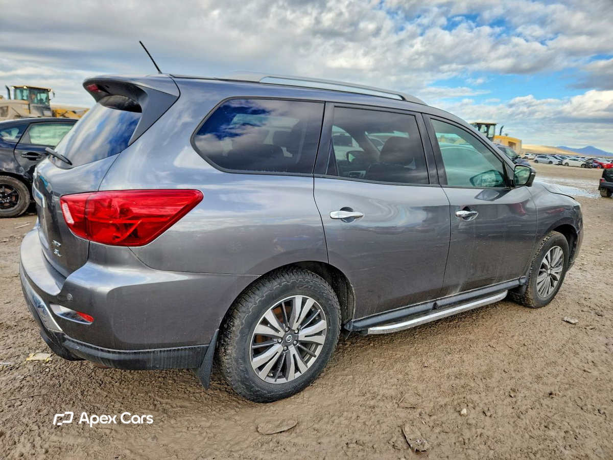 Nissan Pathfinder 2018