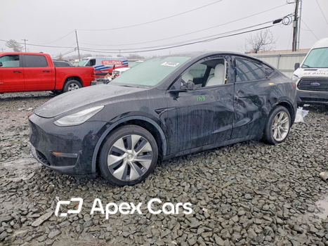 Tesla Model Y 2021 - Image 1 of 12