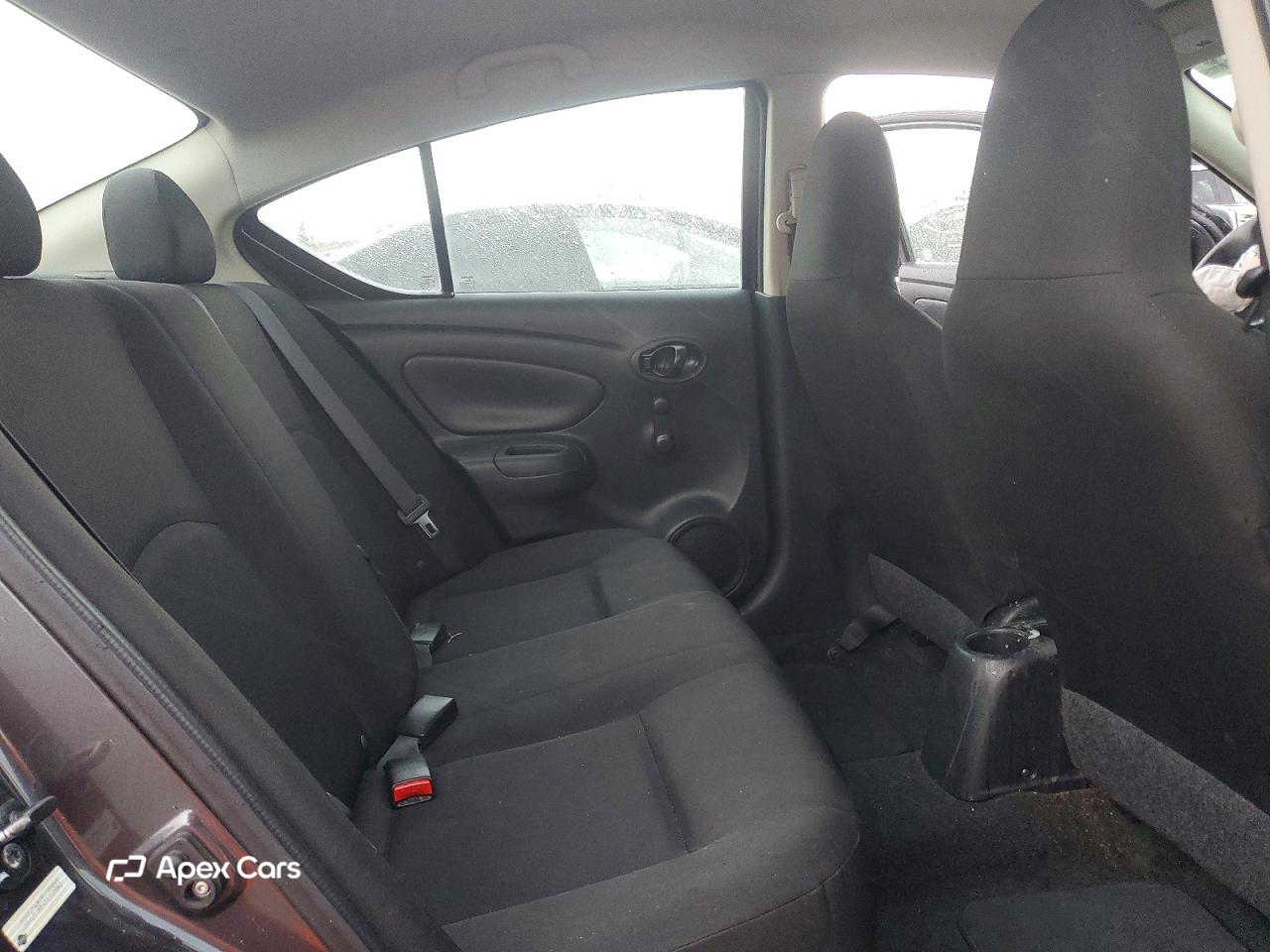 Nissan Versa 2015