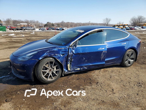 Tesla Model 3 2020 - Image 1 of 13