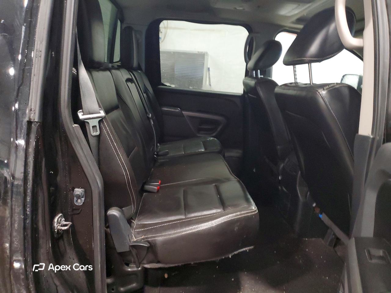 Nissan Titan 2015