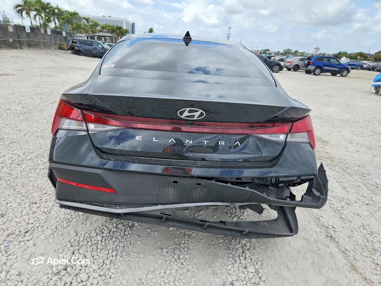 Hyundai Elantra 2025