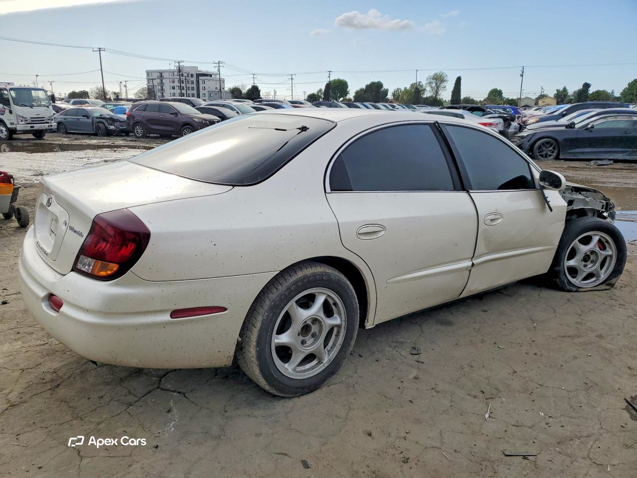 Oldsmobile Aurora 2003