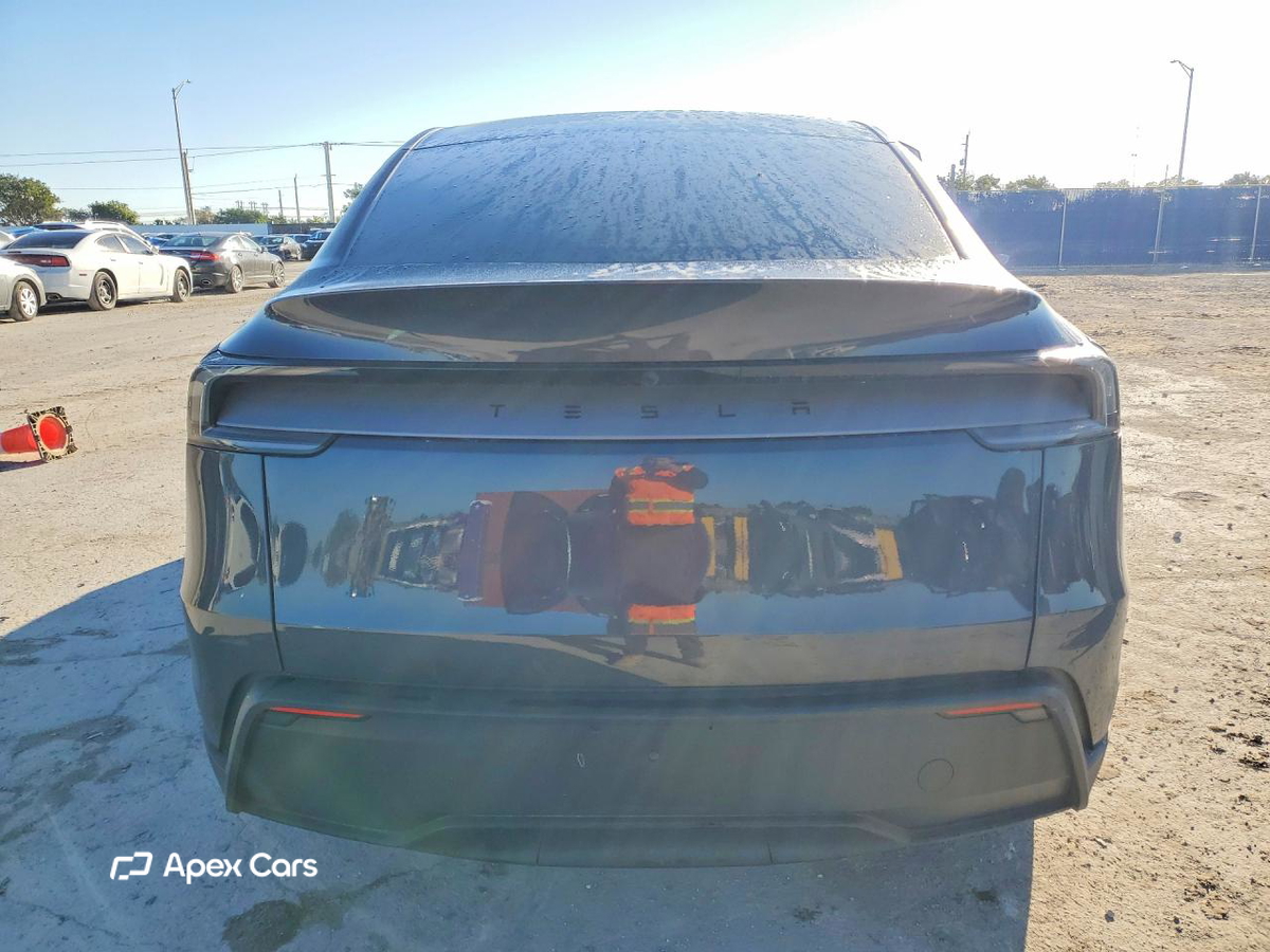Tesla Model Y 2026