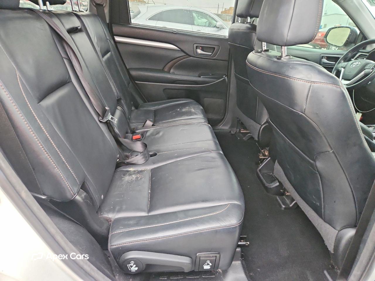 Toyota Highlander 2015