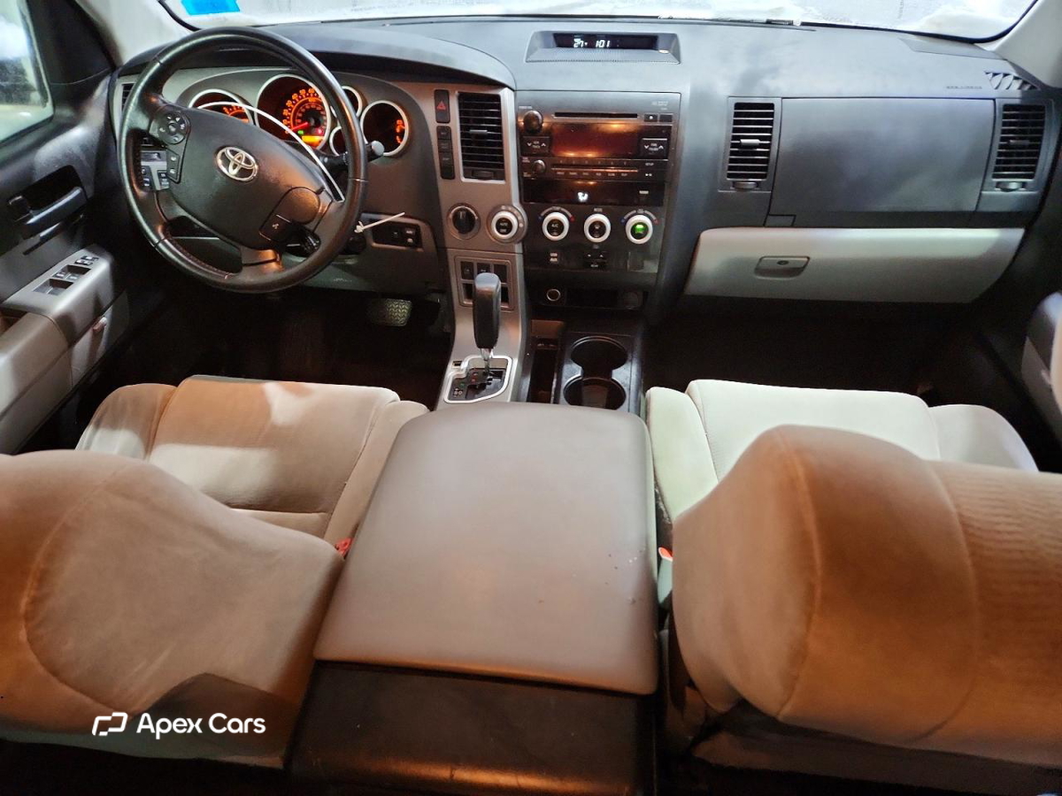 Toyota Sequoia 2012