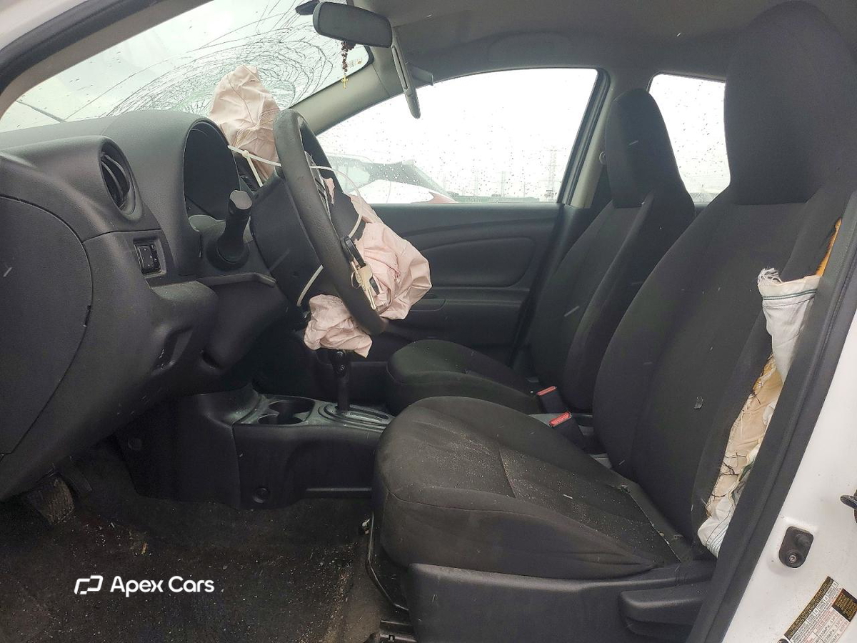 Nissan Versa 2016