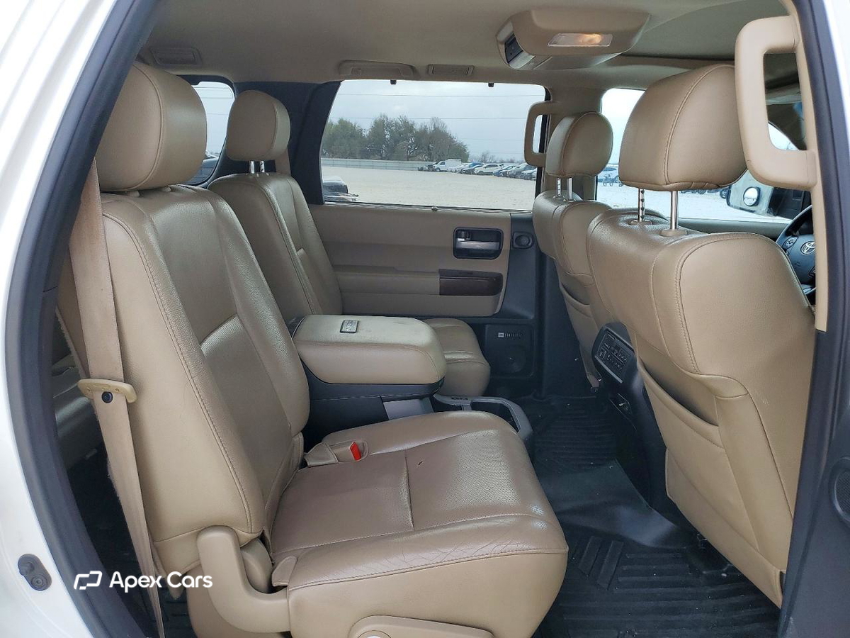 Toyota Sequoia 2013