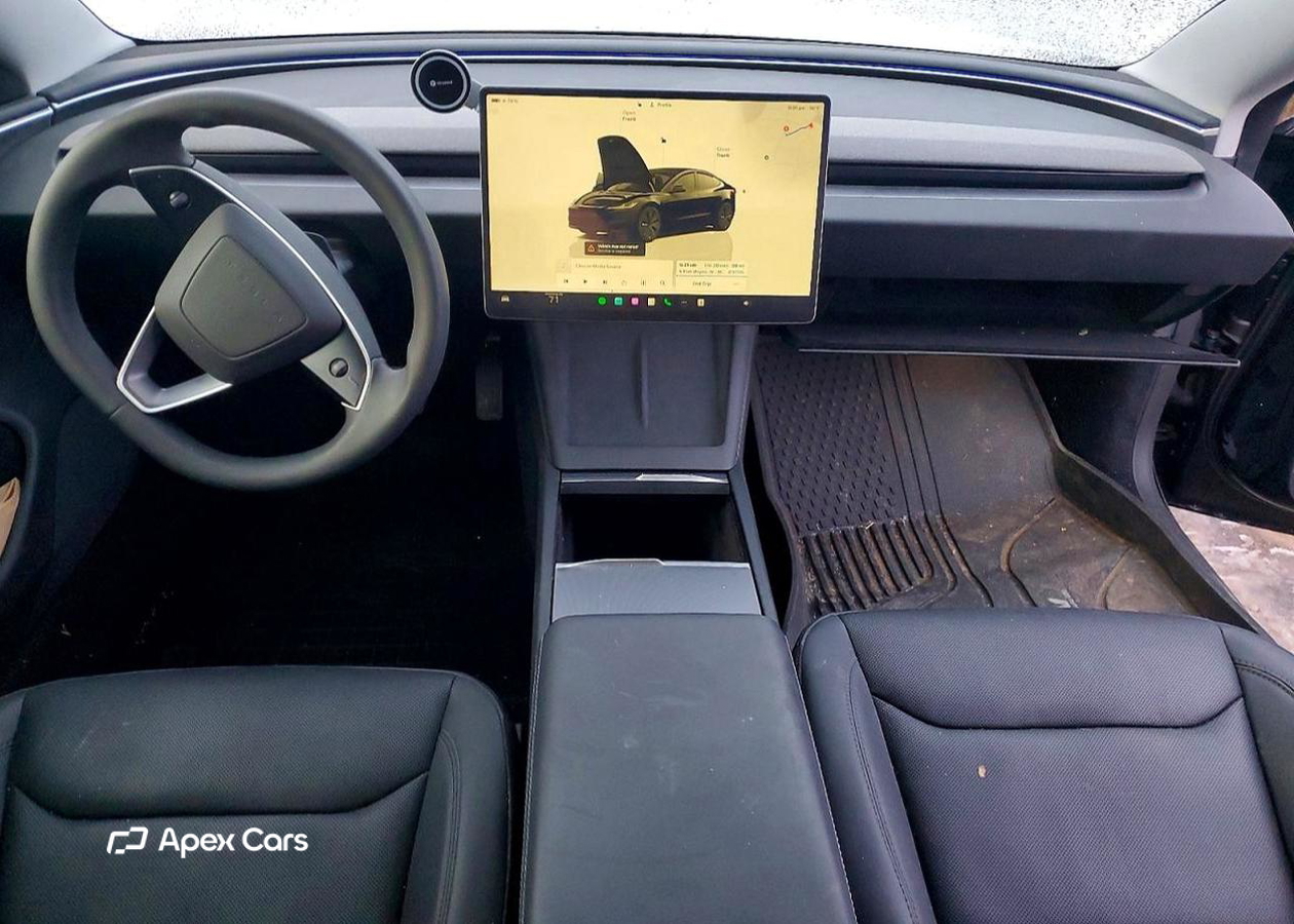 Tesla Model 3 2024