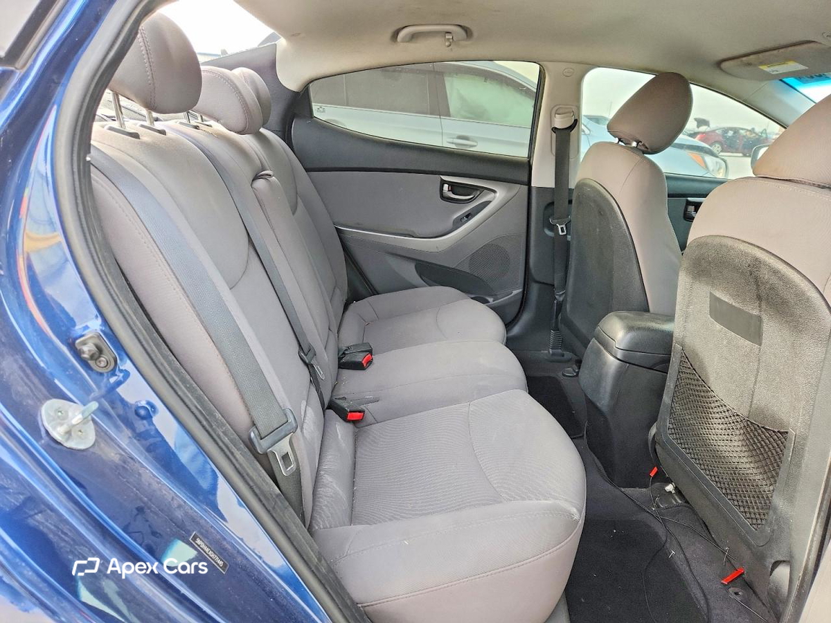 Hyundai Elantra 2016