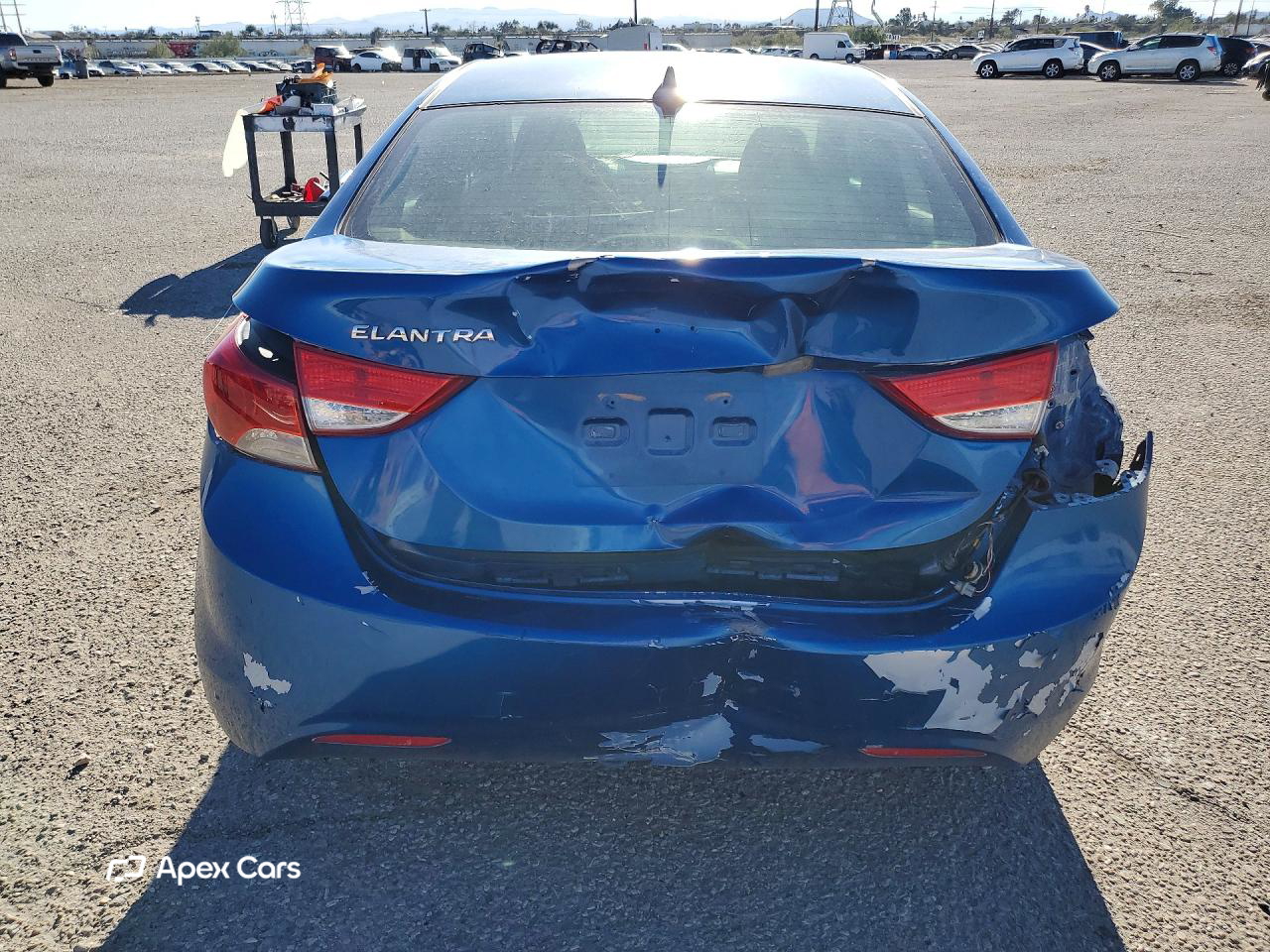 Hyundai Elantra 2011