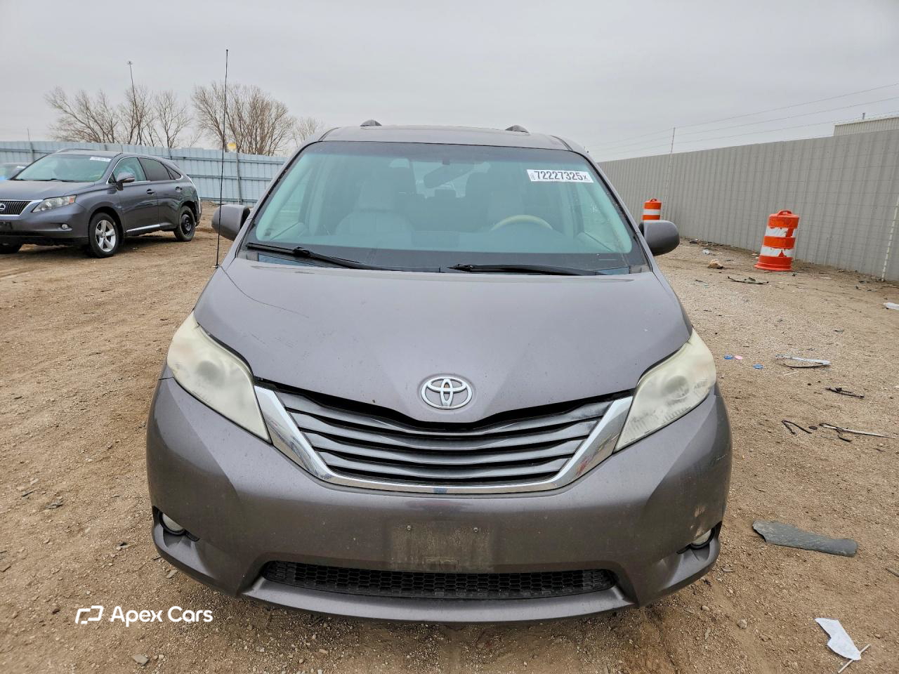 Toyota Sienna 2011
