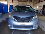 Toyota Sienna 2011