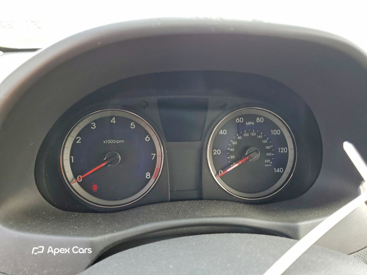 Hyundai Accent 2013