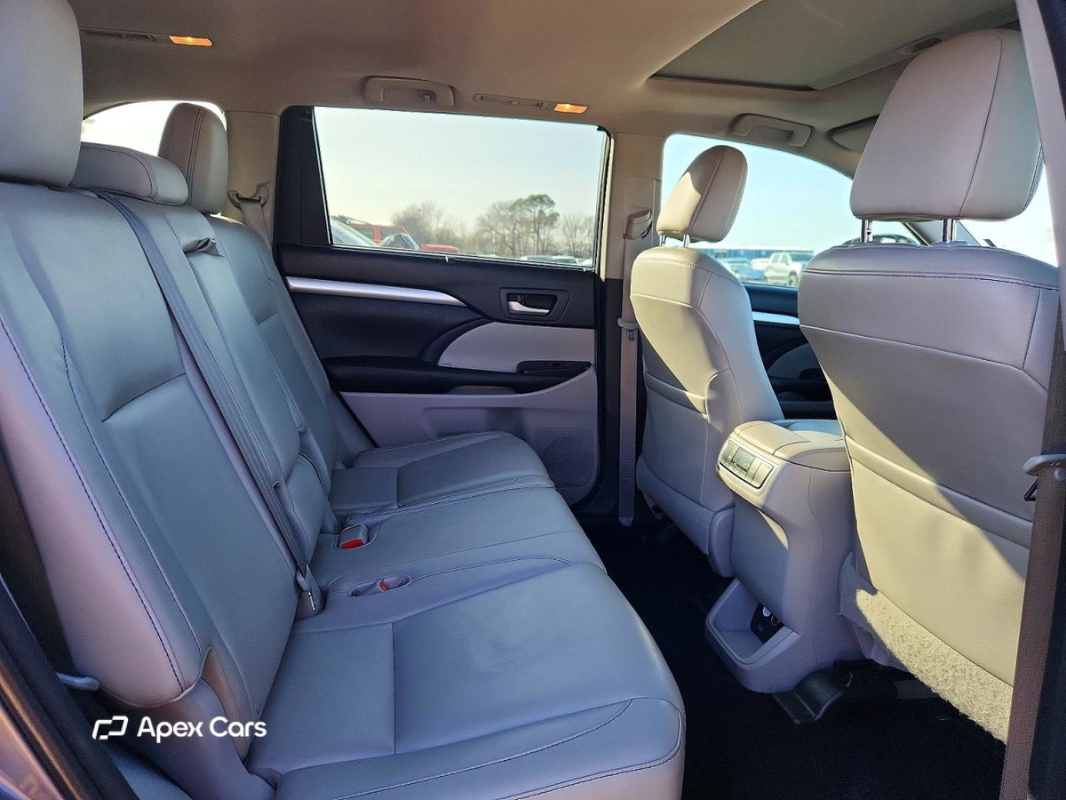 Toyota Highlander 2016